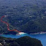 Natur-Steinhaus Mit Meerblick: Hell, Ruhig, Exklusiv, Strandnah