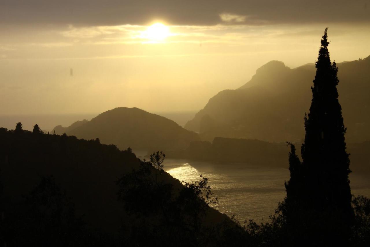 Hébergement de vacances Natur-steinhaus Mit Meerblick: Hell, Ruhig, Exklusiv, Strandnah Liapades
